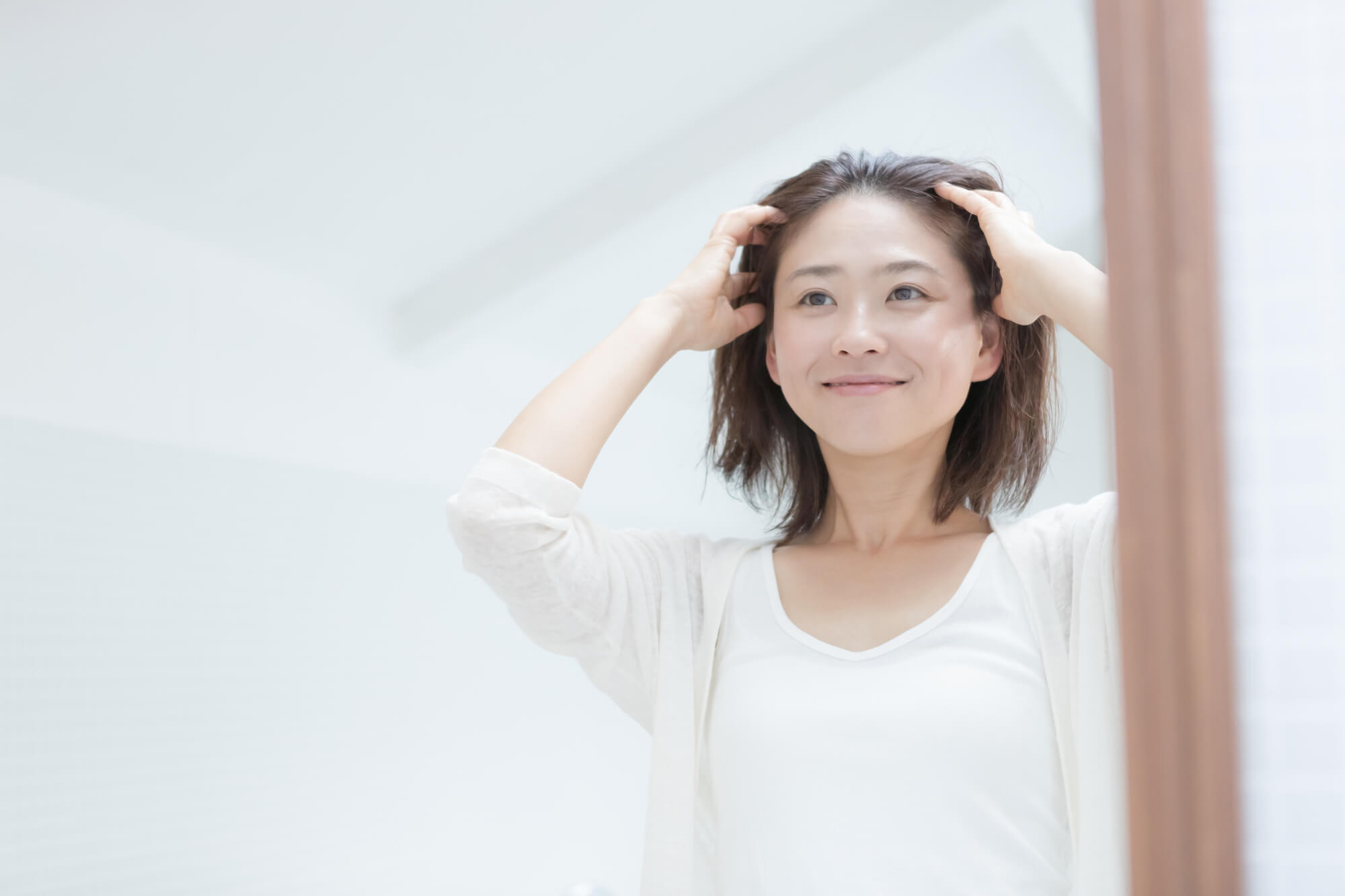 若いのに目尻にシワが！？5つの原因や予防方法まとめ